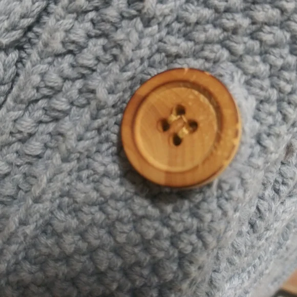 L.L. Bean | PRICE DROP! 🔥 Button Down Cableknit Cardigan - Picture 4 of 10